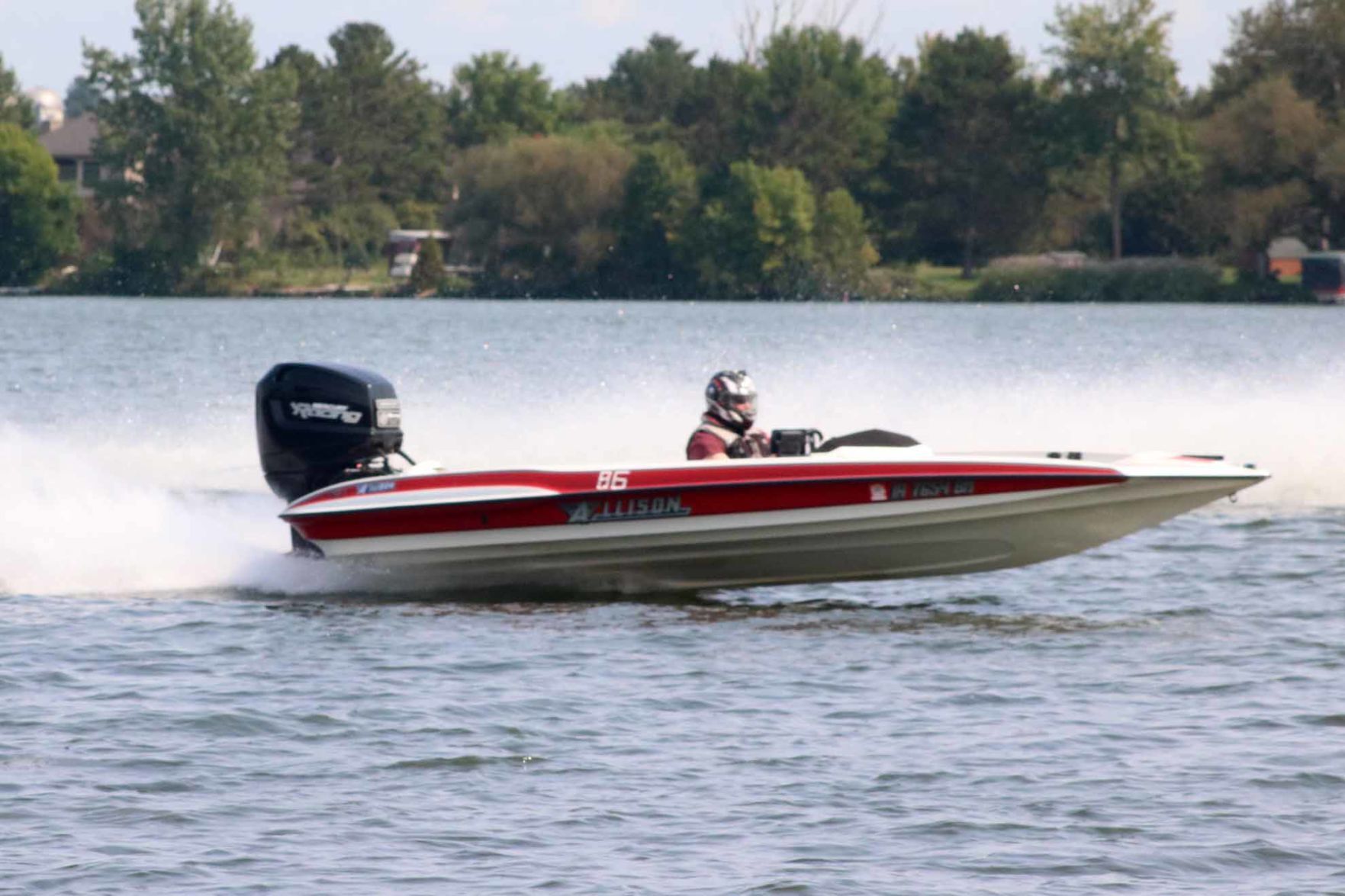 Powerboat racing on Rice Lake 9-11-21